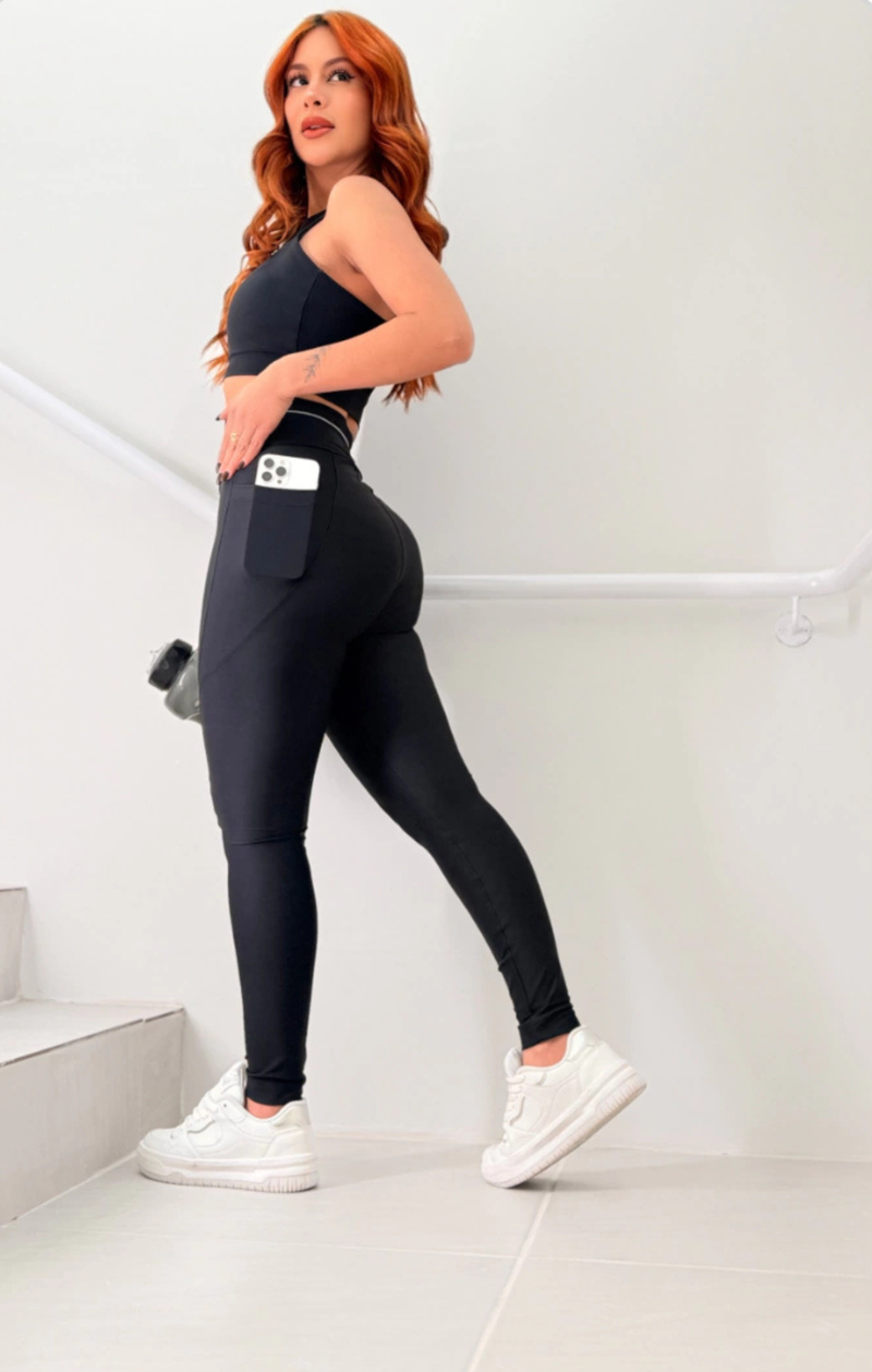 Calça Legging Aurora Cintura Alta em Poliamida Recortes e Bolso Lateral